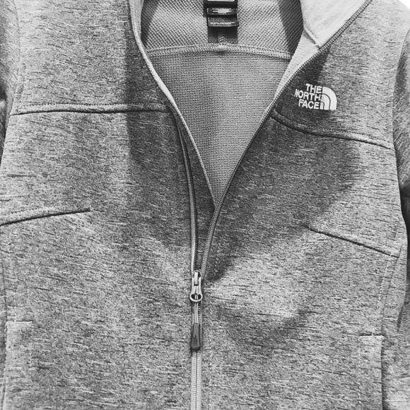 DONATED The North Face | Woman’s Heather Grey Performance Jacket Size Small - Picture 10 of 12